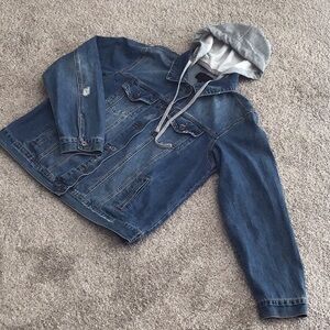 RISEN DENIM JACKET - MEDIUM NWOT